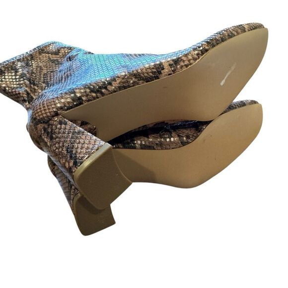 Revolve Steve Madden Harli Ankle Boot in Snake NWOT - Picture 8 of 11